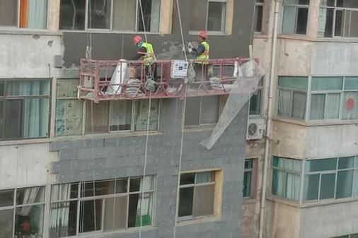 老舊小區(qū)外墻保溫材料改造工程，因地制宜的采取措施